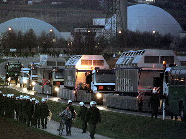 Castorbehälter verlassen Neckarwestheim I, Frühjahr 1998