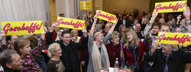Die B&uuml;rgerinitiativen jubeln: Siegesparty in Teltow am Mont...
