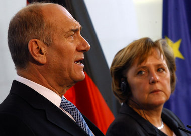 Israels Premier Olmert am Dienstag bei Bundeskanzlerin Merkel
