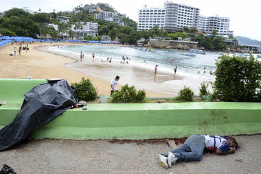 Alltag am Strand von Caleta, Acapulco
