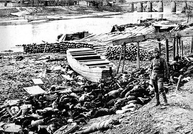 Tod am Jangtsekiang: Zivilisten und Soldaten der Kuomintang, die... Tod am Jangtsekiang: Zivilisten und Soldaten der Kuomintang, die...