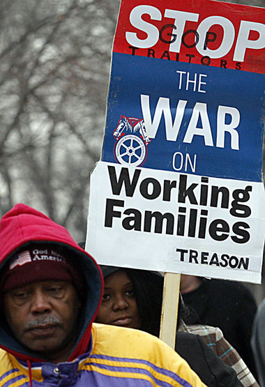 Gewerkschaftsproteste in East &shy;Lansing, Michigan (15.12.2012...