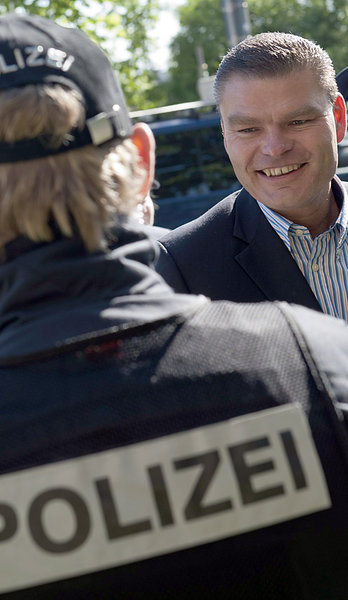 Innenminister Stahlknecht am 1. Mai 2011 in Halle