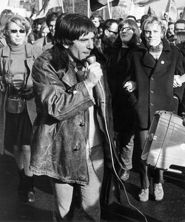 Rudi Dutschke während einer Protestaktion in Berlin 1968 Rudi Dutschke während einer Protestaktion in Berlin 1968