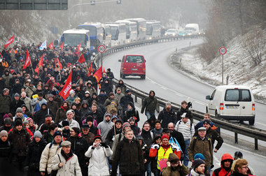 Am 19. Februar 2011 verhinderten &amp;uuml;ber 20000 Demonstrant...