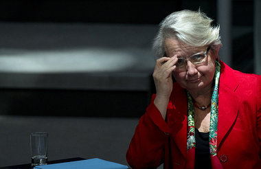 Sieht finster aus f&uuml;r Frau Doktor. Wissenschaftsministerin ...