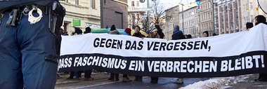 Proteste gegen Neonazis wurden gestoppt, Rechte versammelten sic...