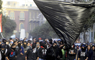 Black-Bloc-Aktivisten am 25. Januar auf dem Tahrir-Platz