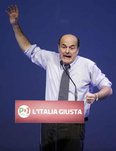 Bersani, Chef der sozialdemokratischen DP, beim Wahlkampf am 1. ...