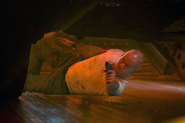 Korpulenter K&ouml;rper, aber immer noch bewaffnet: Bruce Willis...