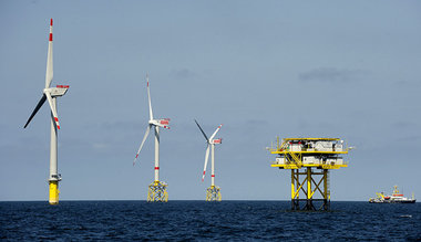 Auch die Bauherren der gro&szlig;en Windparks bekommen Geschenke