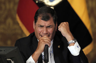Mit gro&szlig;er Mehrheit wiedergew&auml;hlt: der ecuadorianisch...