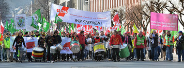 Ohne Druck bewegt sich nichts: Warnstreik gewerkschaftlich organ...