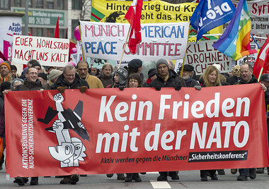 Klare Kante für die Kriegsparteien: Demonstration am 2. Feb... Klare Kante für die Kriegsparteien: Demonstration am 2. Feb...