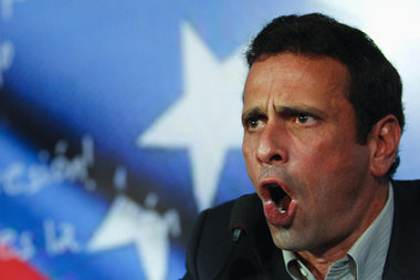 Oppositionsf&amp;uuml;hrer Henrique Capriles Radonski am Sonntag...