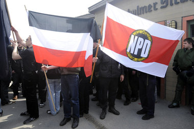 Wie viele Neonazis verstecken sich hier? Es ist nicht leicht zu ...