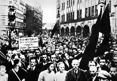 Brachte rechte SPD, Kapital und Militär in Rage: Unter Mini... Brachte rechte SPD, Kapital und Militär in Rage: Unter Mini...