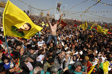 Millionen begrüßten am Donnerstag in Diyarbakir die B... Millionen begrüßten am Donnerstag in Diyarbakir die B...