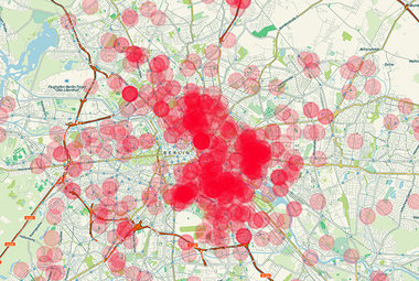 Rundum beobachtet in der Berliner Mitte: Mobilfunkzellen und Abf... Rundum beobachtet in der Berliner Mitte: Mobilfunkzellen und Abf...
