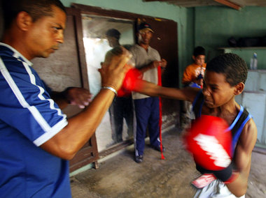 Sparring mit dem Trainer: im Rafael-Trejo-Boxgymnasium von Havan...