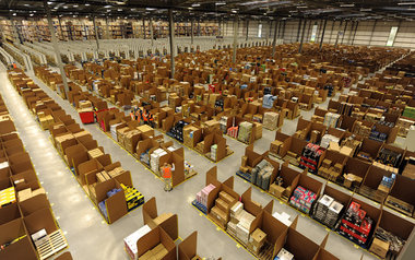 Amazon Warenlager in Dunfermline, Schottland