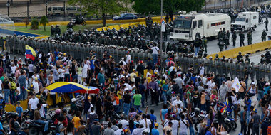 Protestaktion im Nobelviertel Altamira