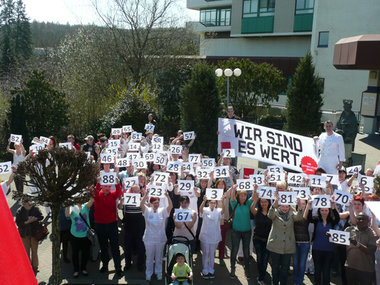 Aktion vor dem Sulzbacher Krankenhaus am Montag