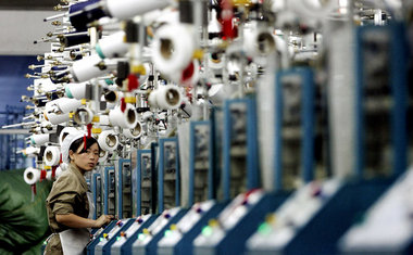 Die Textilindustrie – hier eine Fabrik in Yiwu (China) – war Vor... Die Textilindustrie – hier eine Fabrik in Yiwu (China) – war Vor...
