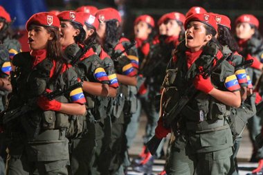 Mitglieder der Bolivarischen Miliz bei der Parade am 19. April