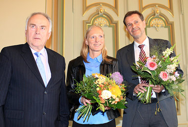Damals noch blumige Zeiten: Brigitta Wolff wird am 31.5.2010 von... Damals noch blumige Zeiten: Brigitta Wolff wird am 31.5.2010 von...