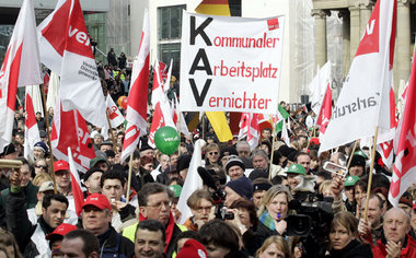 Ein-Euro-Jobber dürfen nicht für höheres Entgelt streiken, wie e...