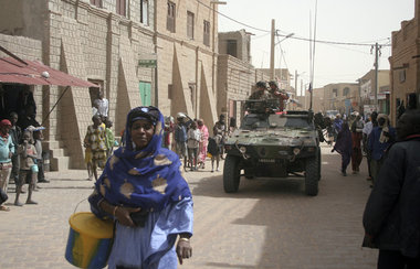 &raquo;Da sind wir wieder bei Engels&laquo; (Timbuktu im Januar)