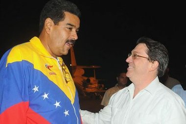 Präsident Nicolás Maduro und Außenminister Bruno Rodríguez