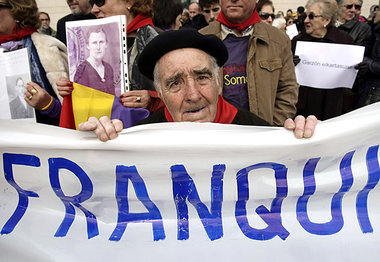 Langes Warten auf Gerechtigkeit: Opfer der Franco-Diktatur bei e... Langes Warten auf Gerechtigkeit: Opfer der Franco-Diktatur bei e...