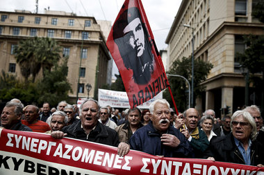 Proteste griechischer Rentner gegen K&uuml;rzungspolitik am 19. ...