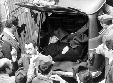 Symboltr&auml;chtiger Fundort der Leiche Aldo Moros: gleich entf...