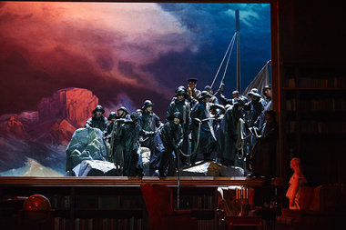 Romantikkritik mit romantischen Mitteln: Senta (Magdalena Wagner...