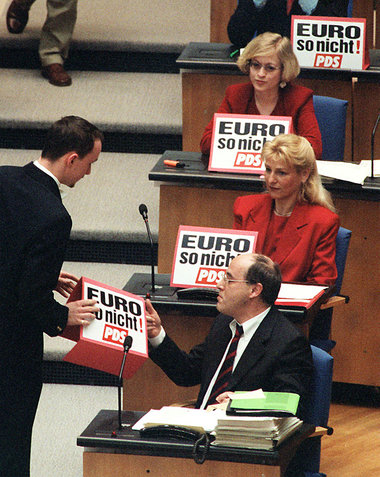 Protest der PDS-Gruppe im Bundestag am 23. April 1998