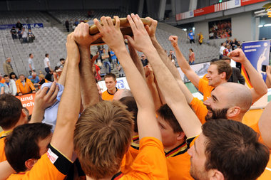 Ende gut, alles gut: Berliner Volleyballer feiern Meisterschaft