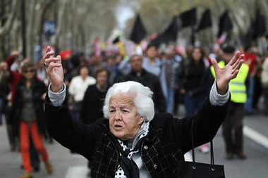 Auch Maria Fernanda Filomena (84) sagt nein zur Verarmung: Alle ... Auch Maria Fernanda Filomena (84) sagt nein zur Verarmung: Alle ...