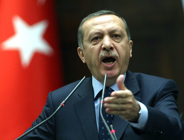 Kriegspremier Erdogan am Dienstag in Ankara. Heute gehen Linke u...