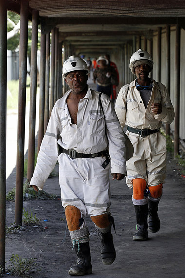 Minenarbeiter von Anglo American Platinum in Rustenburg