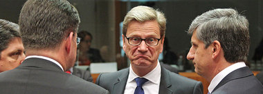 Will den EU-Laden gegen Syrien zusammenhalten: Guido Westerwelle... Will den EU-Laden gegen Syrien zusammenhalten: Guido Westerwelle...