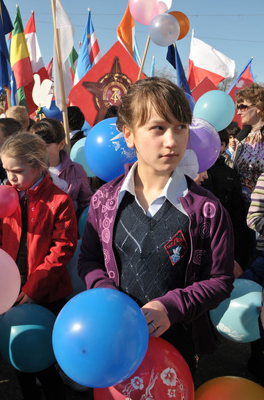 Während der Demonstration zum 1. Mai in Iwanowo führten die »Int...