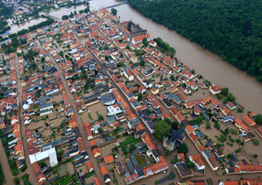 Im s&auml;chsischen Grimma hat das Hochwasser der Mulde am 3. Ju...