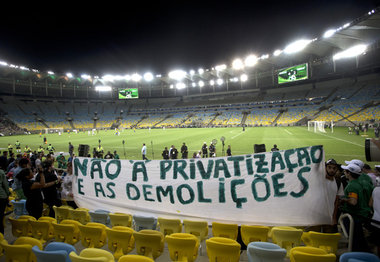 Halbwegs fertig: das umgebaute Maracanã-Stadion in der brasilian...