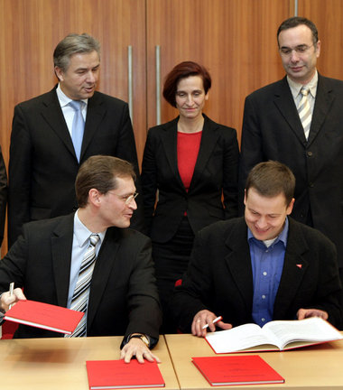 Weiteres Aufgehen in den neoliberalen Kurs: Am 20. November 2006... Weiteres Aufgehen in den neoliberalen Kurs: Am 20. November 2006...