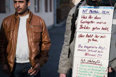 Die miserable Situation von Asylsuchenden in der BRD soll sich n...