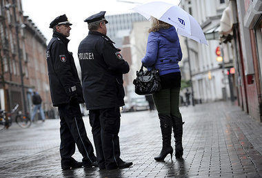 &raquo;B&uuml;rgernahe Beamte&laquo; und Prostituierte im Januar...