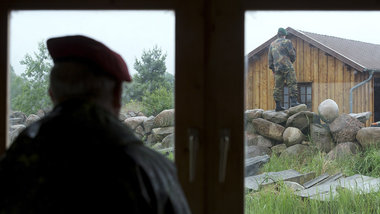 Häuserkampf in der Heide: Auf dem Übungsgelände k... Häuserkampf in der Heide: Auf dem Übungsgelände k...
